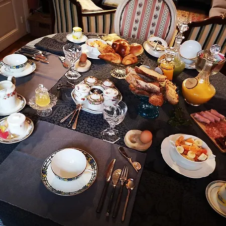 Le Cloky Bed & Breakfast
