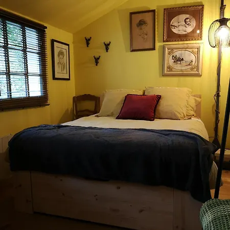 Le Cloky Bed & Breakfast