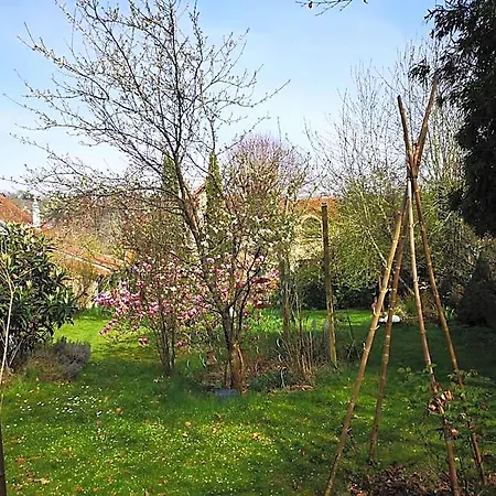 Le Cloky Bed & Breakfast 4*