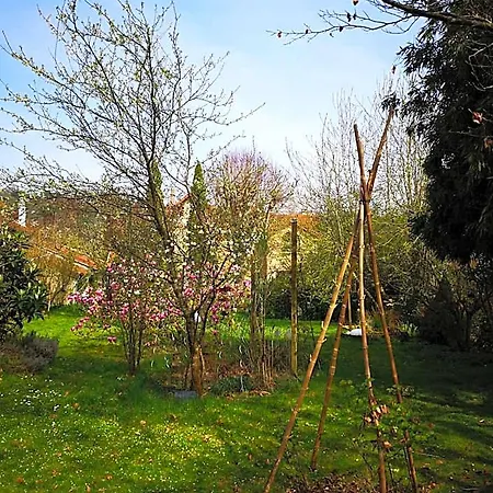 Le Cloky Bed & Breakfast 4*
