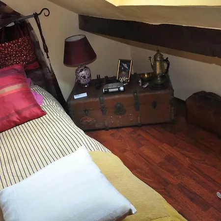 Le Cloky Bed & Breakfast Thomery
