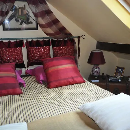 Le Cloky Bed & Breakfast