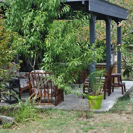 Le Cloky Bed & Breakfast Thomery